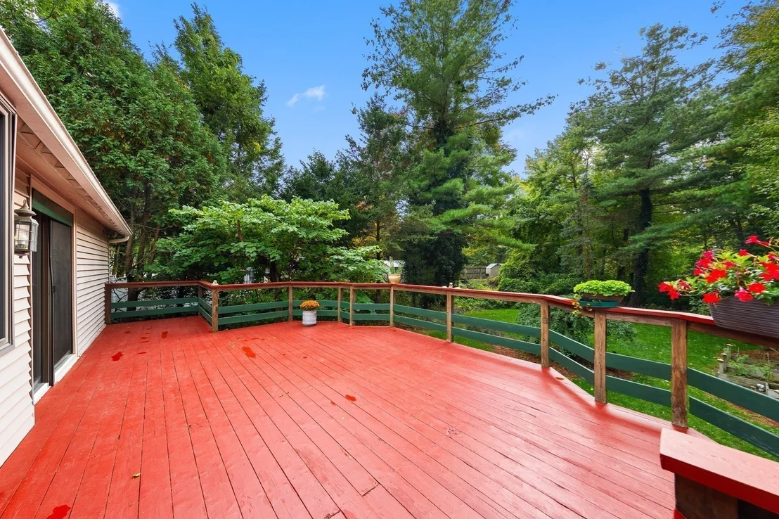 Photo of 42 Freeport Dr