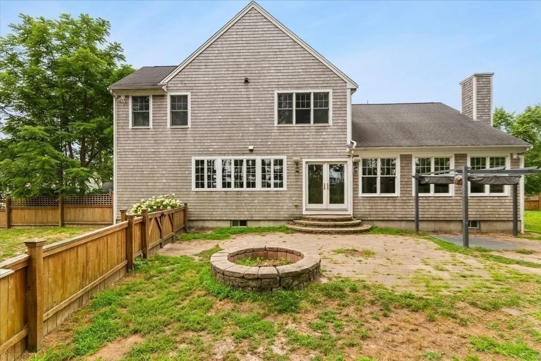 Photo of 22 Red Pine Ln