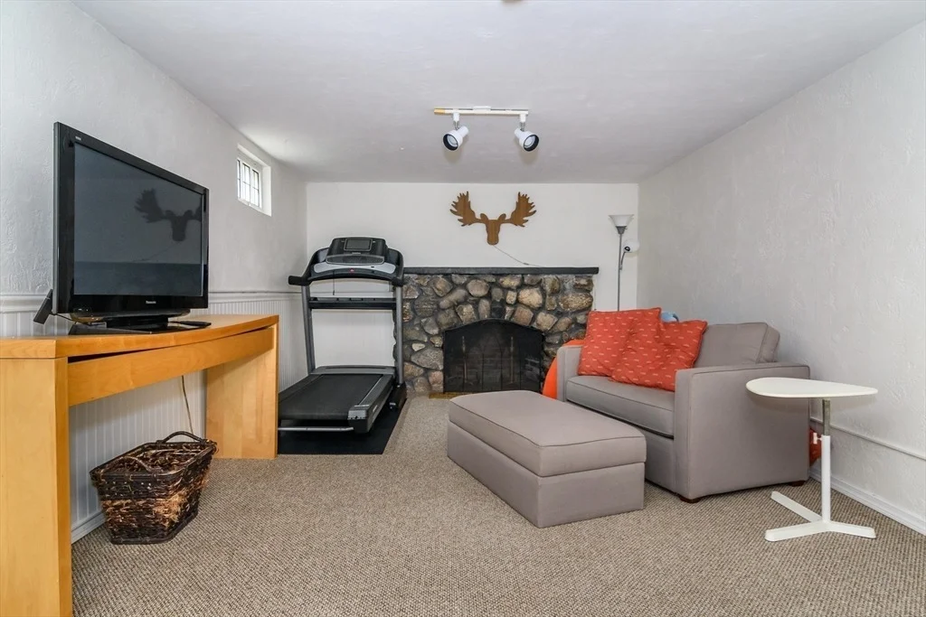 Photo of 54 Colburn Rd
