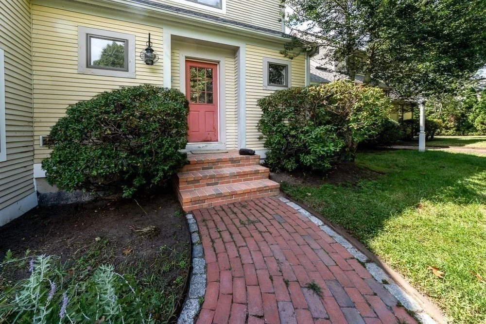 Photo of 498 Elliott Road