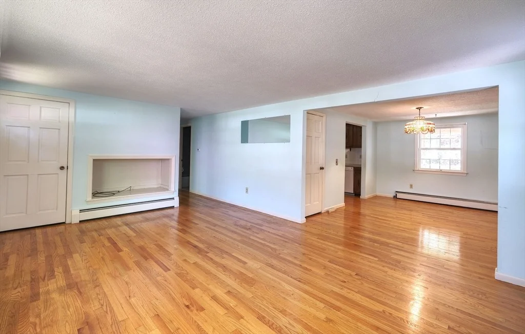 Photo of 175 Knotty Pine Ln
