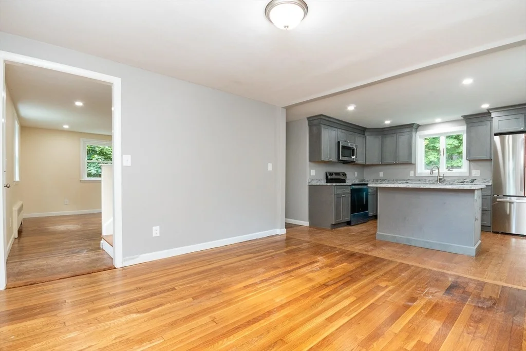 Photo of 4 Highland Cir