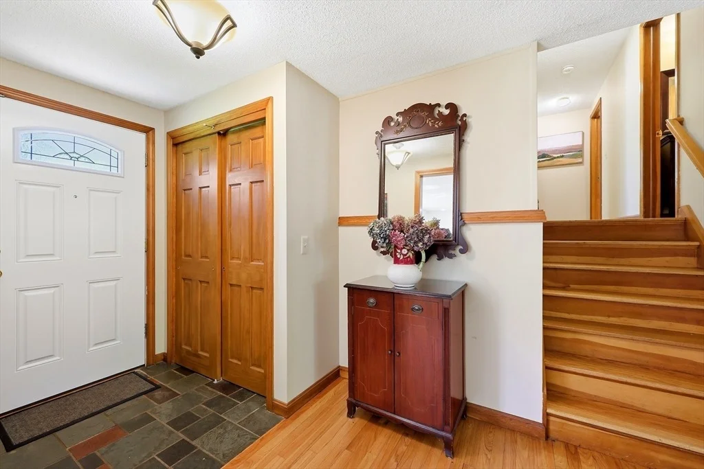 Photo of 9 Meadowbrook Drive