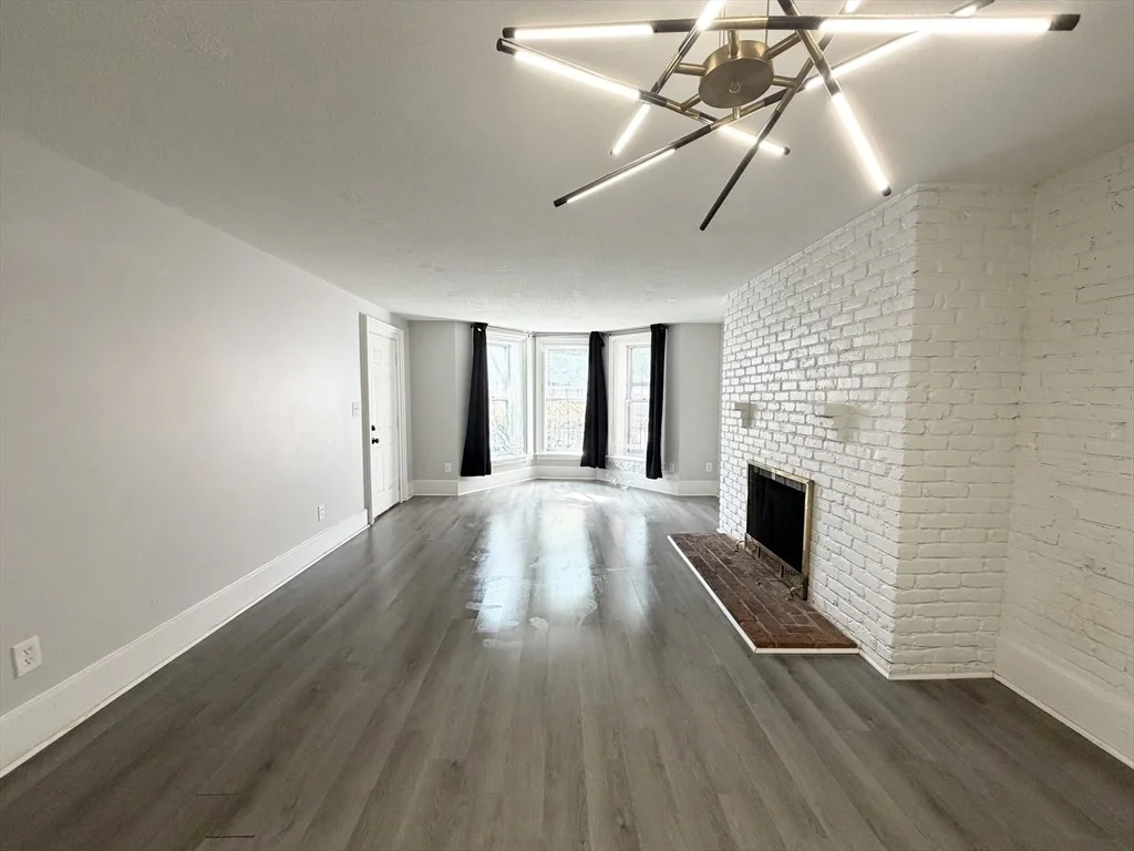 Photo of Unit 1 at 70 Temple St