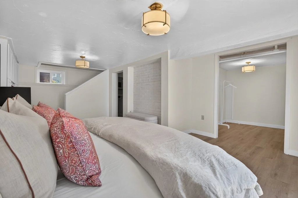 Photo of 31 Charlesbank Road