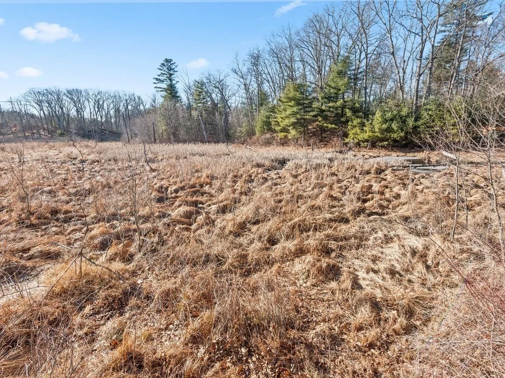Photo of 281 Warren Rd