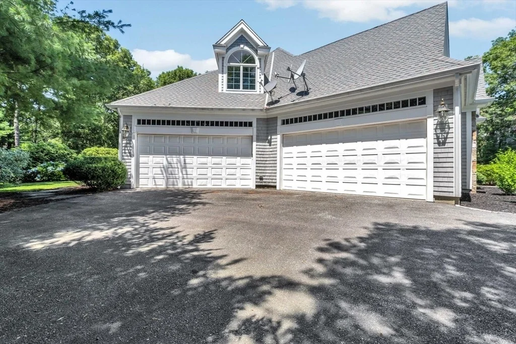 Photo of 20 Eagle Dr