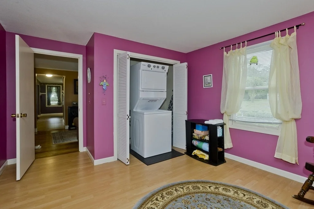 Photo of 299 Shaker Rd