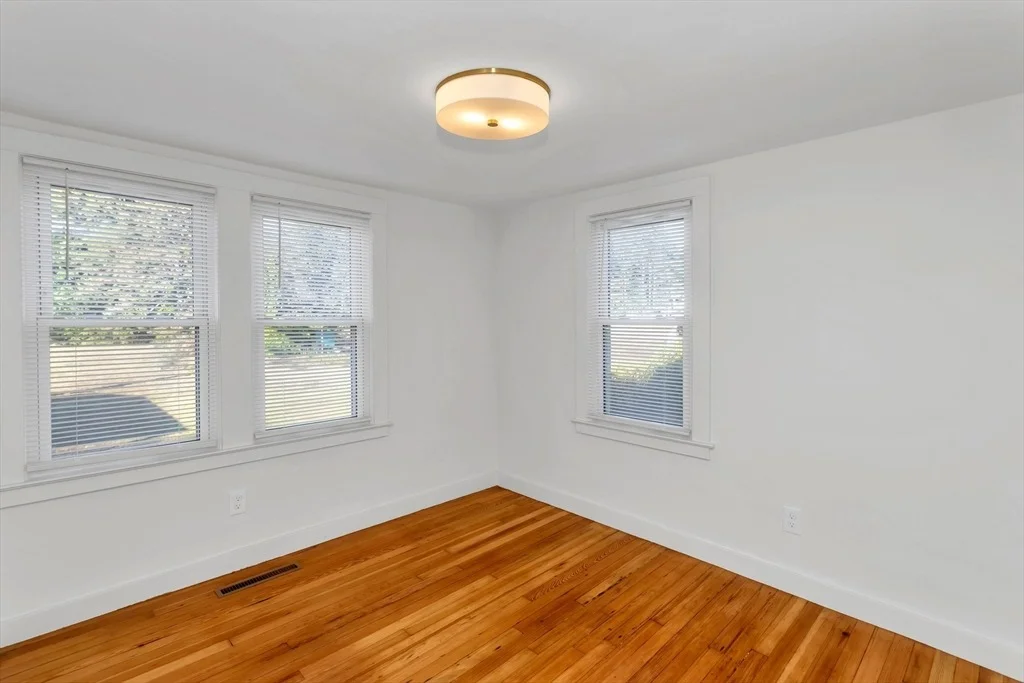 Photo of 194 Lockhouse Rd