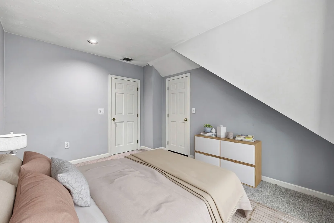 Photo of 4 Webster Cir