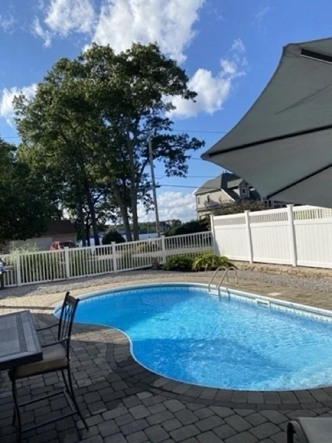 Photo of 42 Colonial Rd