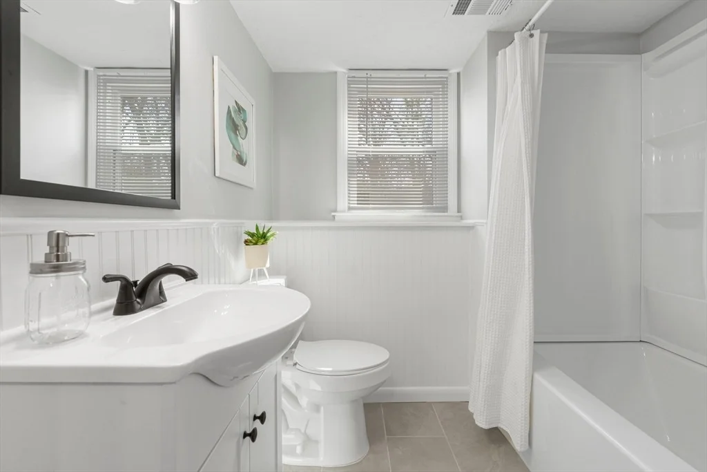 Photo of 8 Potter Rd