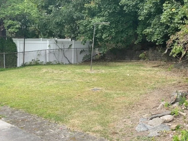 Photo of 259 Massasoit Rd