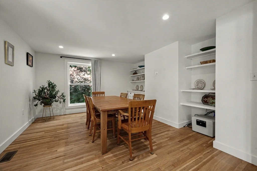 Photo of 4 New St