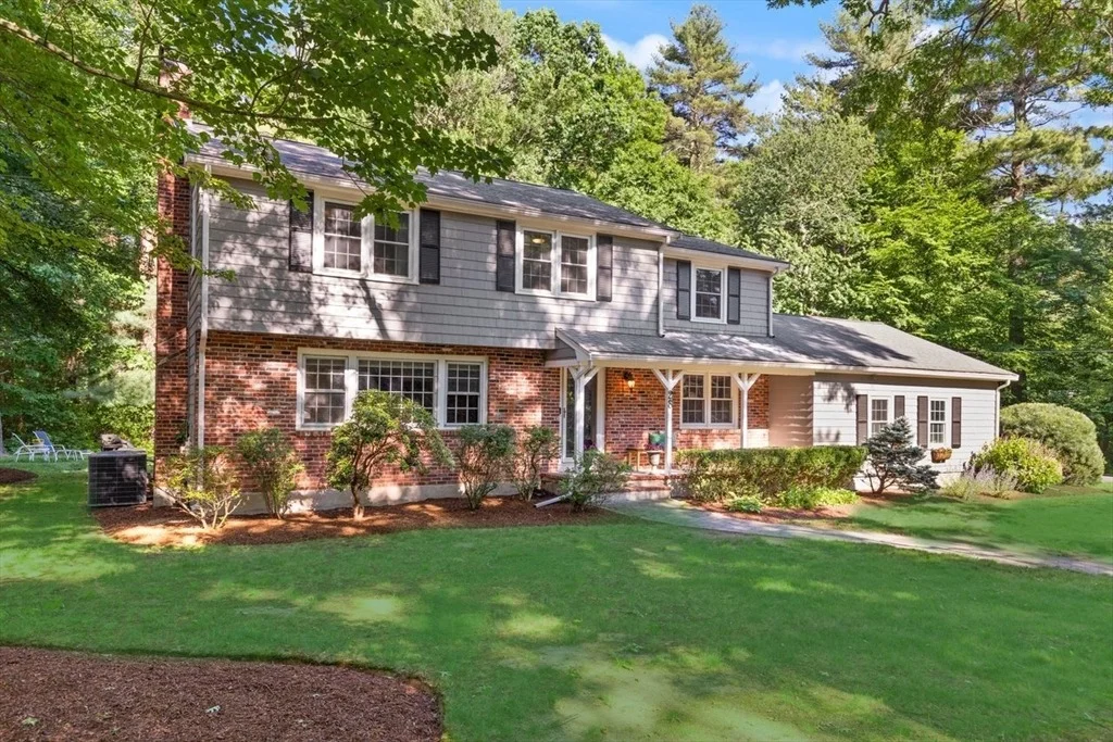Photo of 28 Colburn Dr