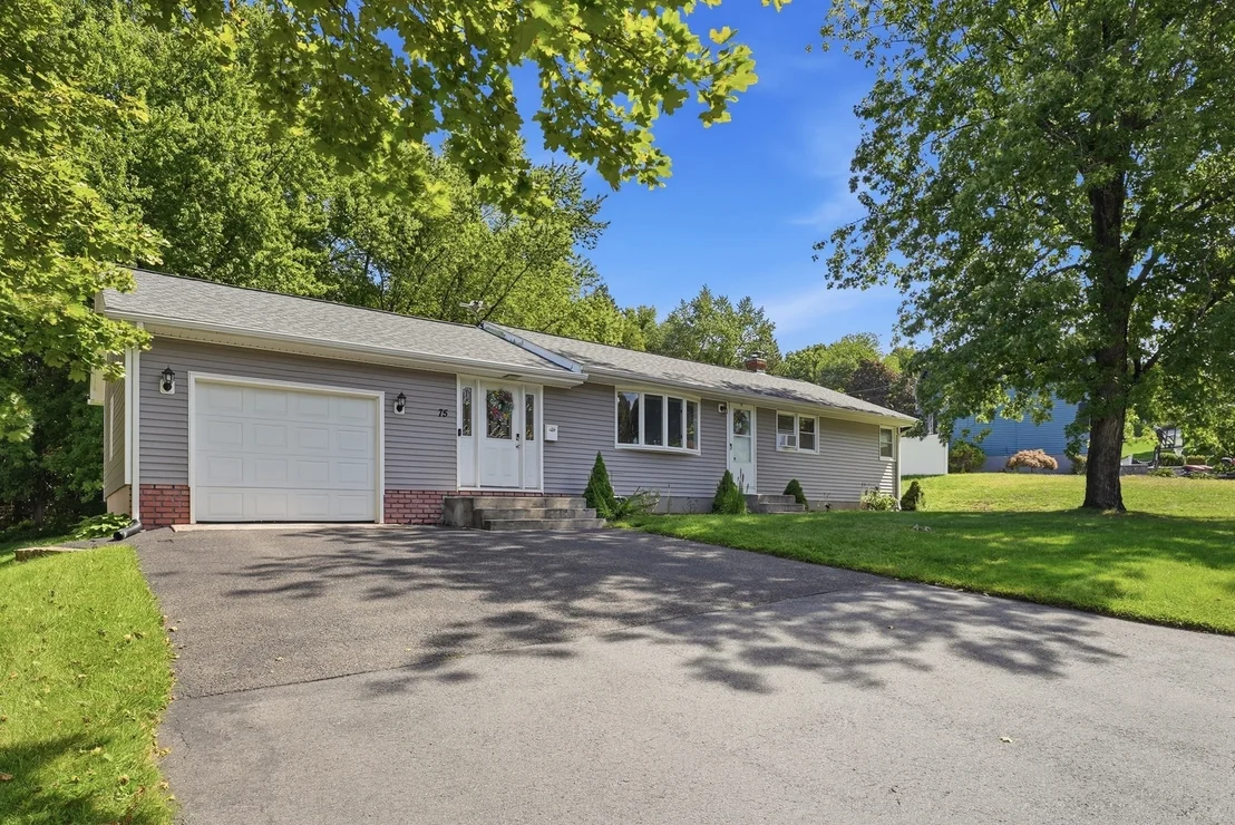 Photo of 75 Longwood Dr