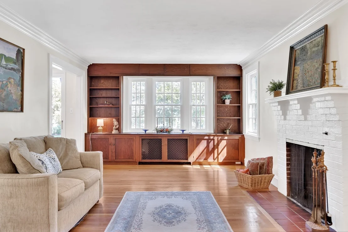 Photo of 21 Allen Ave