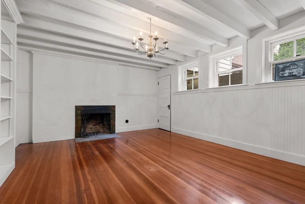 Photo of 855 Commonwealth Ave