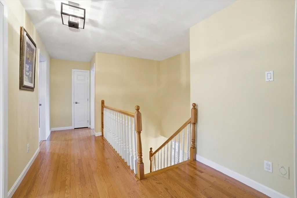 Photo of 18 Oakridge Dr