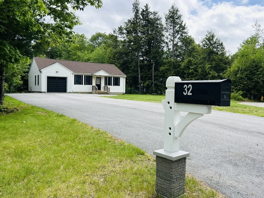 Photo of 32 Sandy Pine Rd