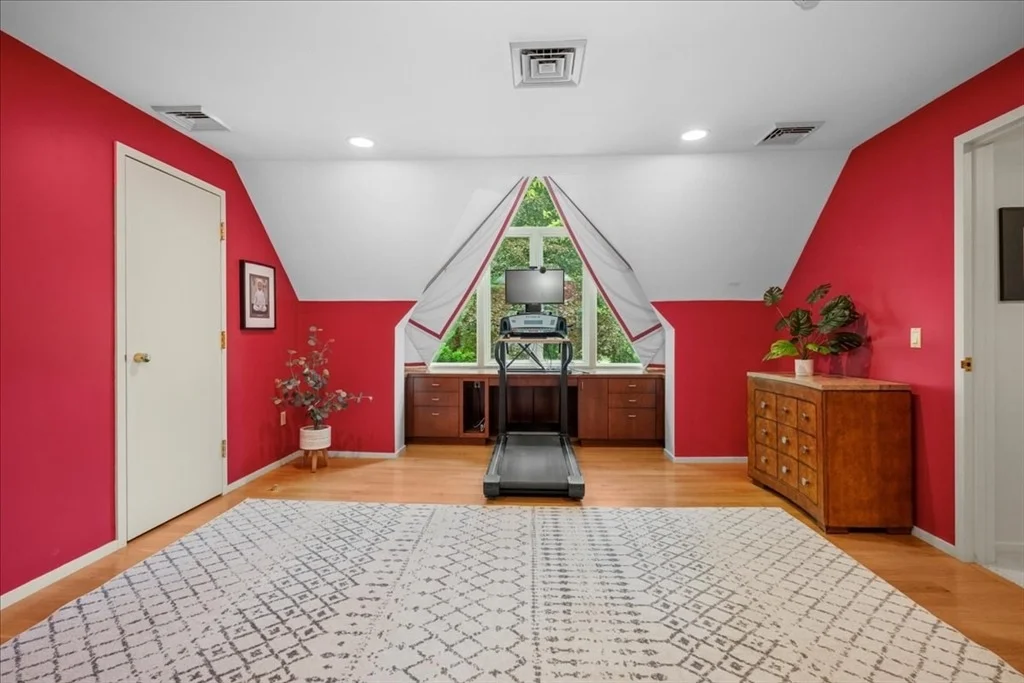 Photo of 45 Hickory Dr