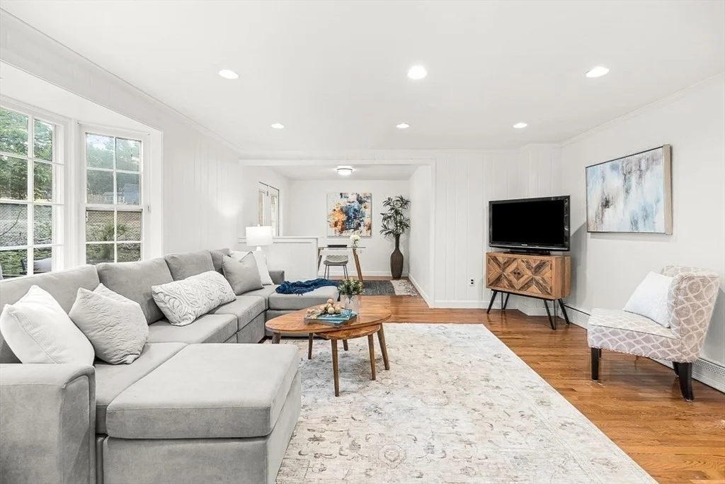 Photo of 7 Haven Ln