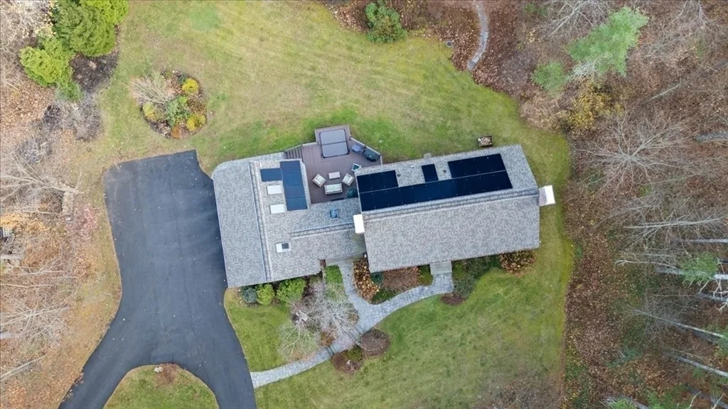 Photo of 50 Stonecleave Rd