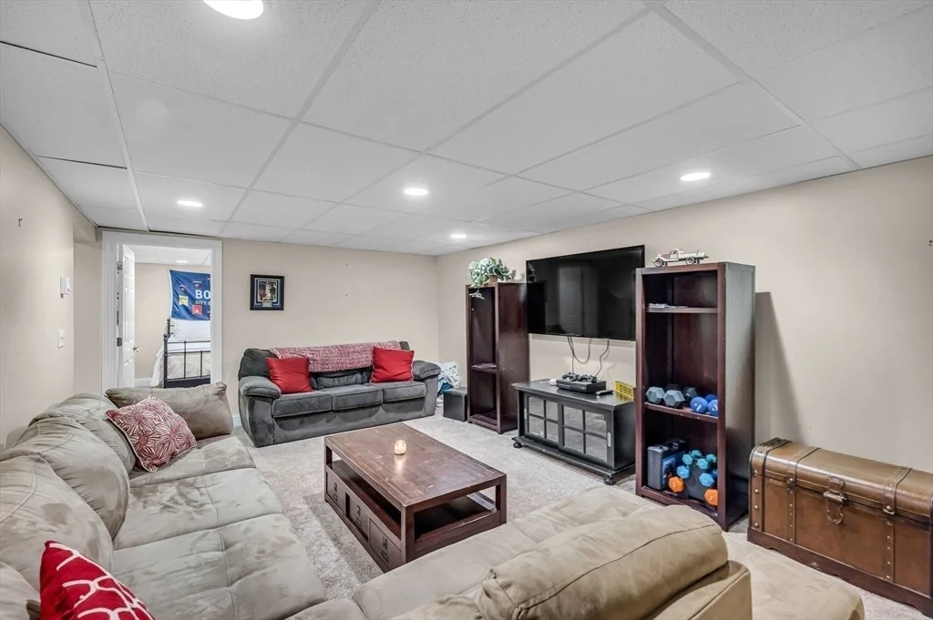 Photo of 92 Ludlow Rd