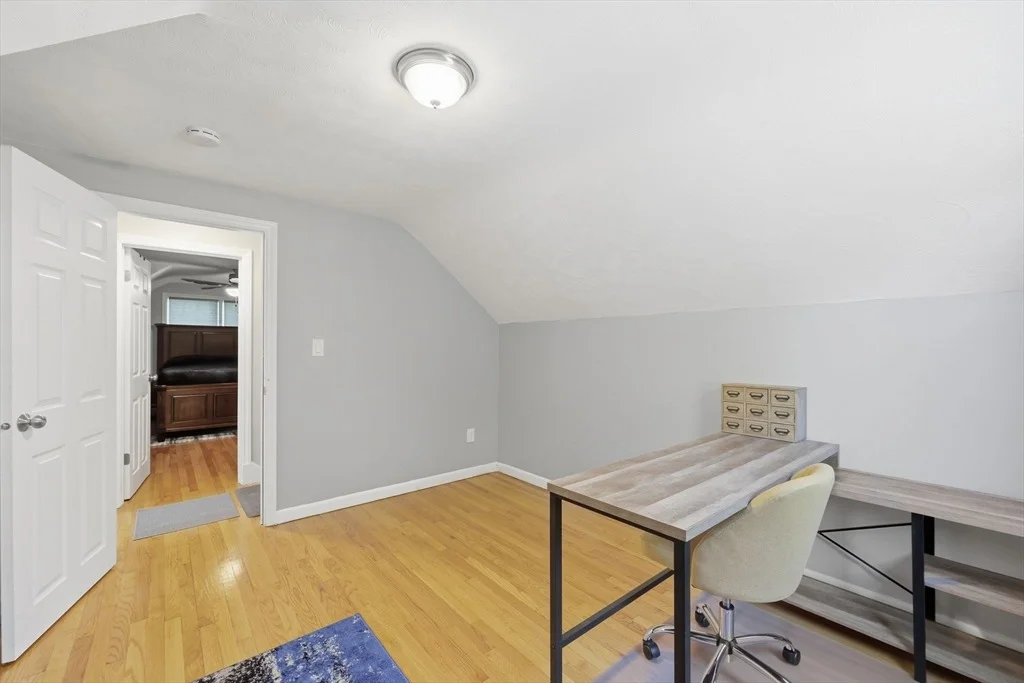 Photo of 983 Shoemaker Ln