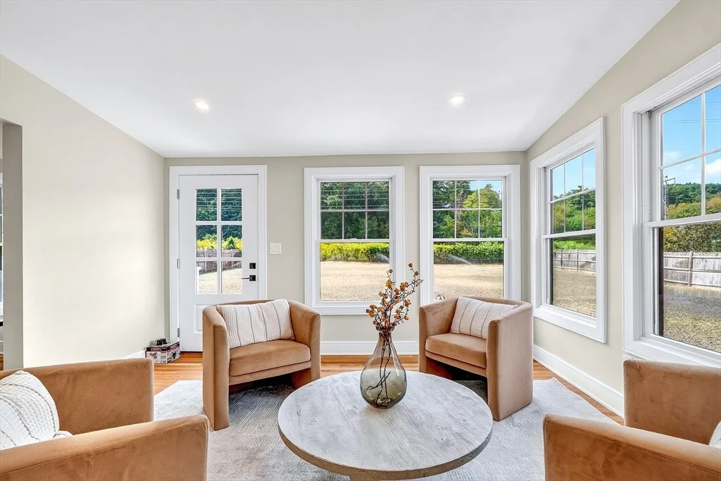 Photo of 28 Fieldstone Dr