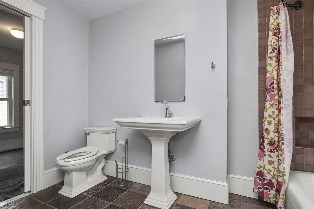 Photo of 57 Mount Vernon St