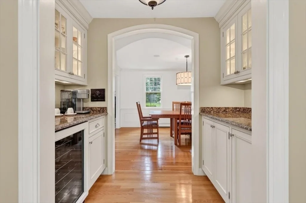 Photo of 6 Blackhorse Ln