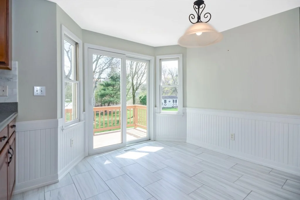 Photo of 34 Laura Ln