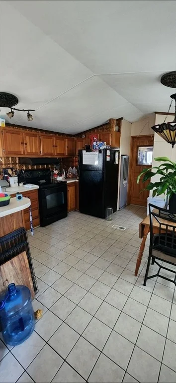 Photo of Unit 140 at 557 Southwest Cutoff