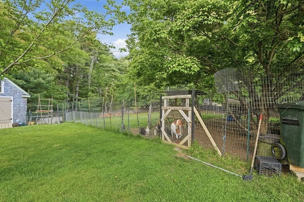 Photo of 602 Old County Rd
