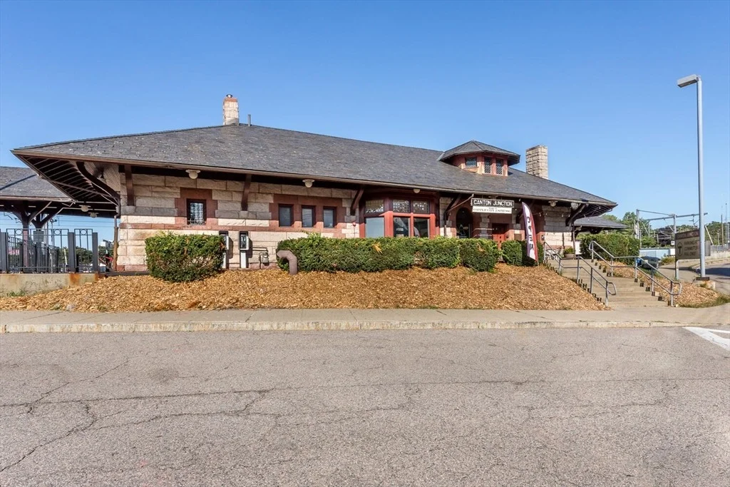 Photo of Unit 9 at 9 Evergreen Circle