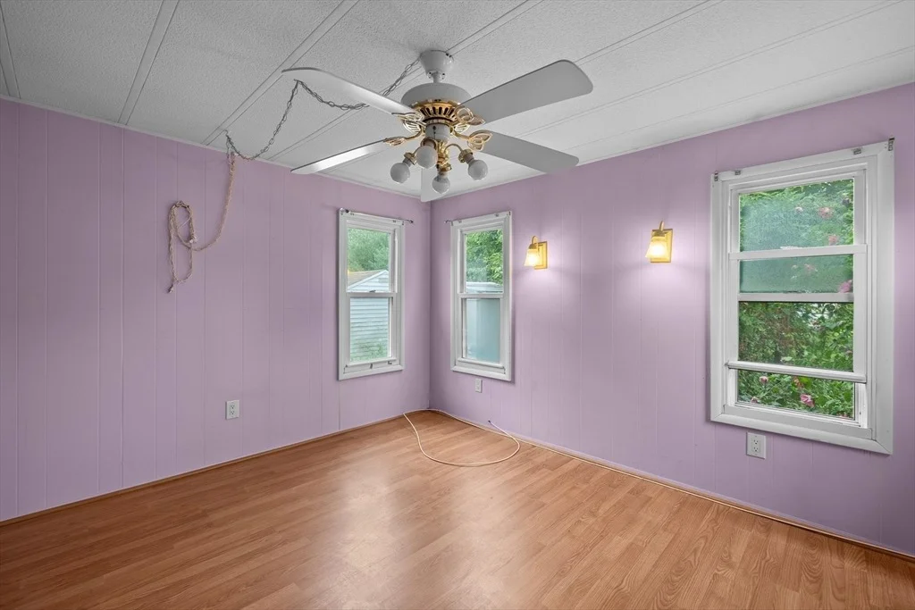 Photo of 33 Hilltop Rd