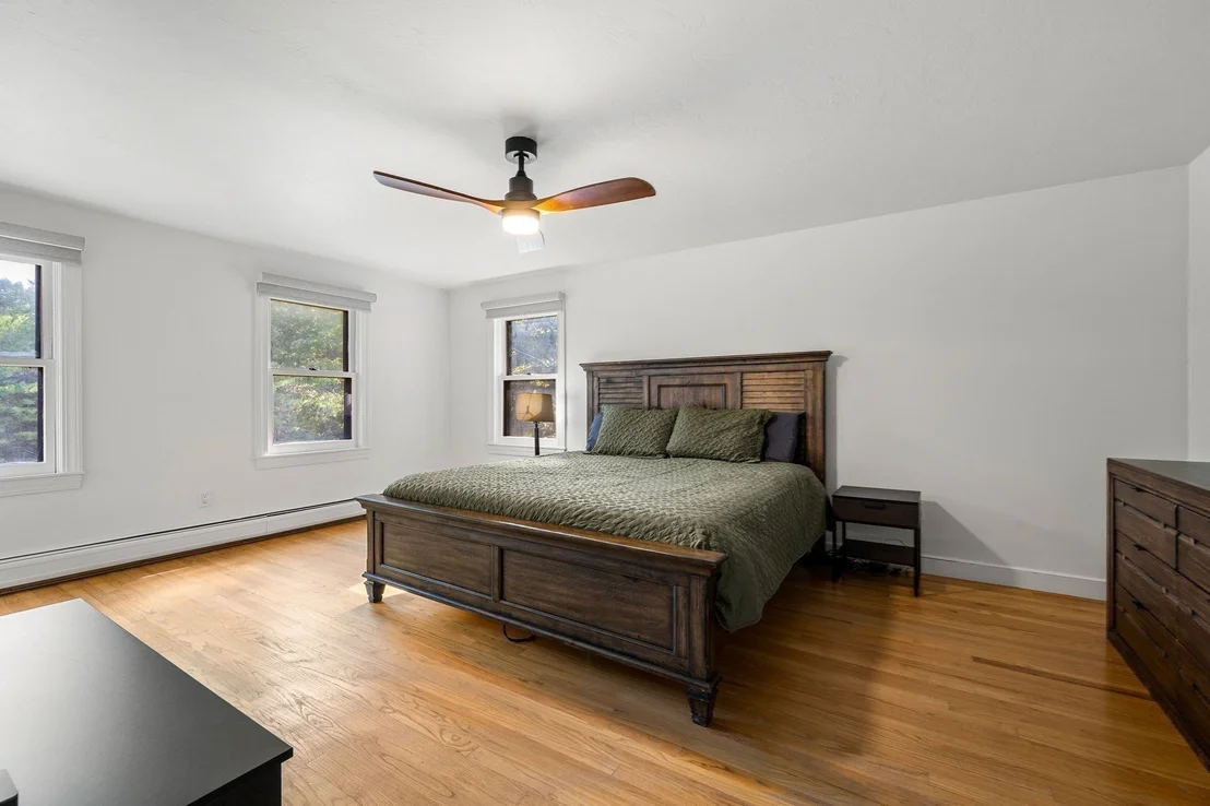 Photo of 6 Lexington Cir