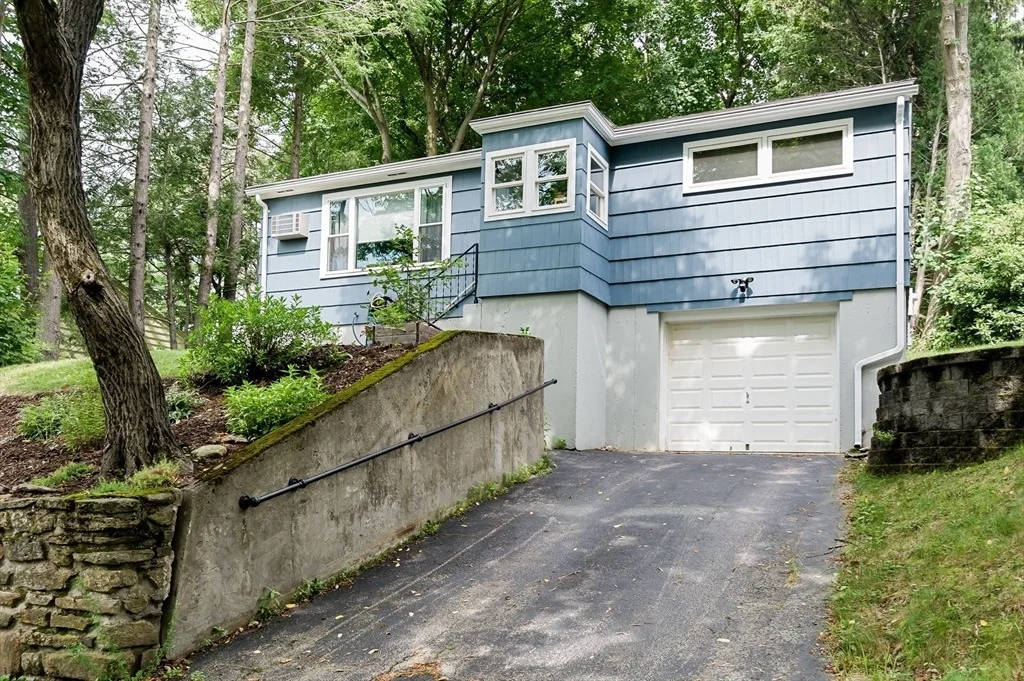 Photo of 19 Maplewood Rd