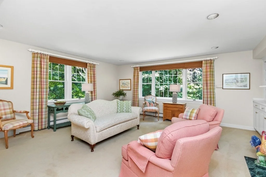 Photo of 71 Silver Hill Rd