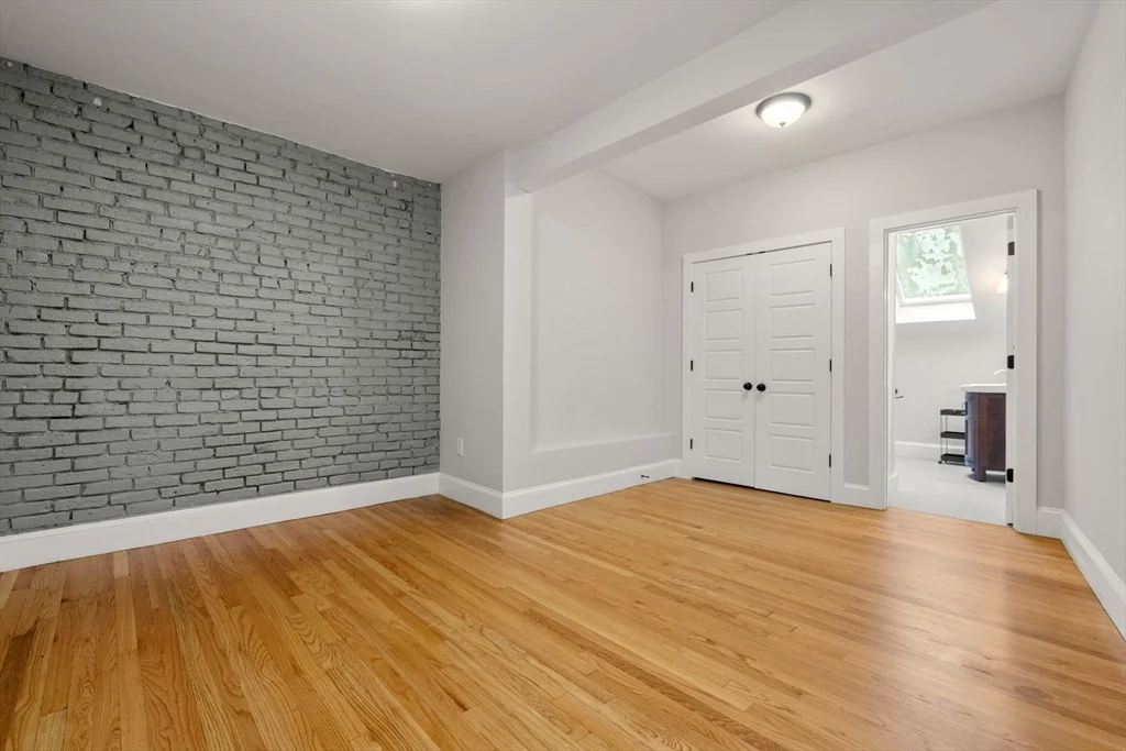 Photo of Unit A at 129 Sutherland Road