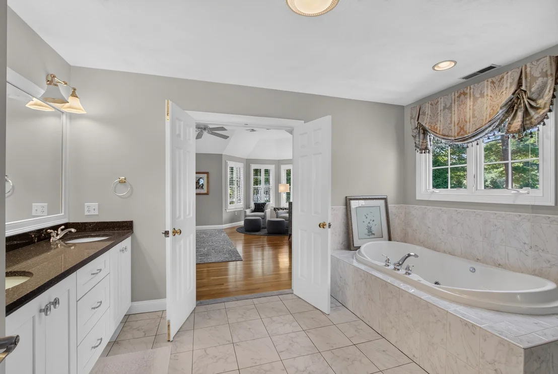 Photo of 21 Somerset Dr