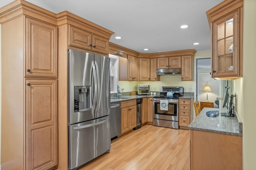 Photo of 44 Beach Point Rd