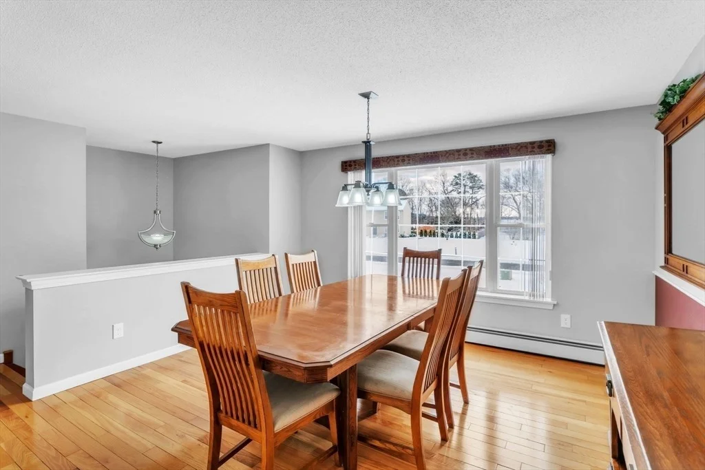 Photo of 11 Crystal Dr