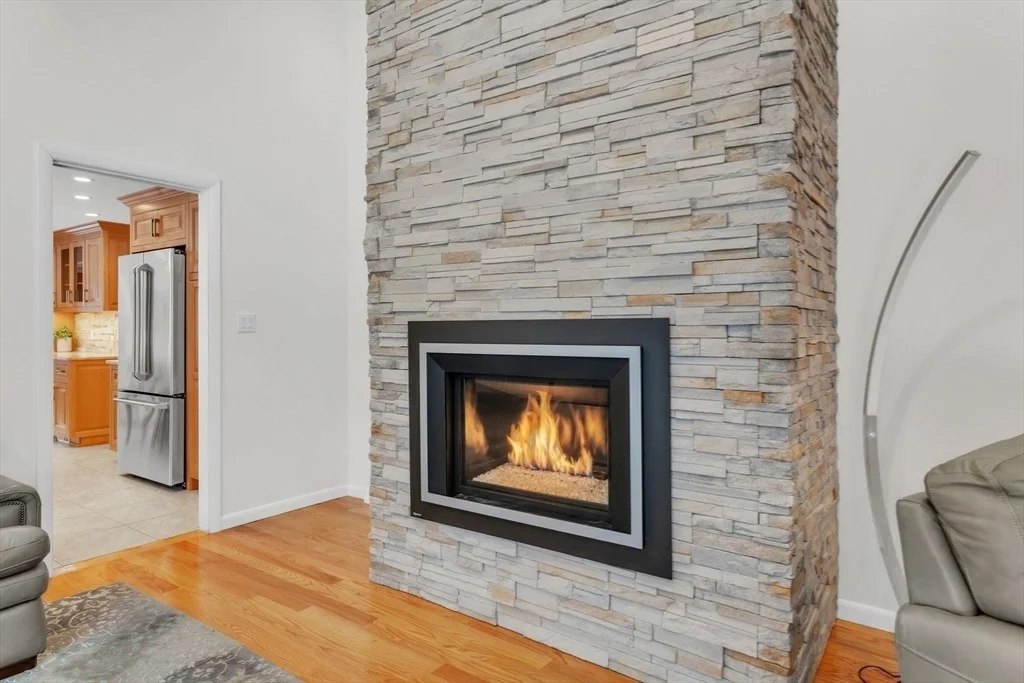 Photo of 292 Pinewood Dr