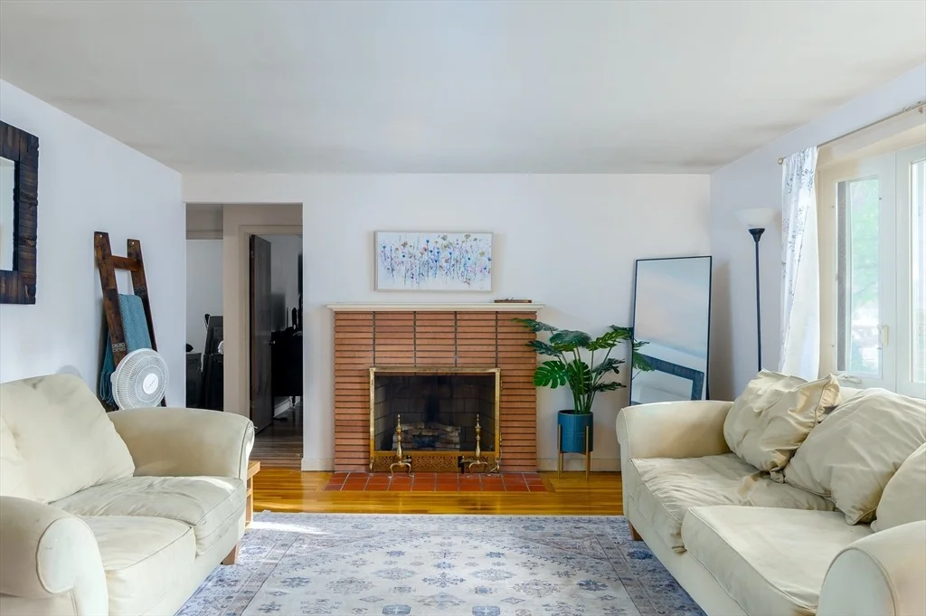 Photo of 93 Longmeadow Ave