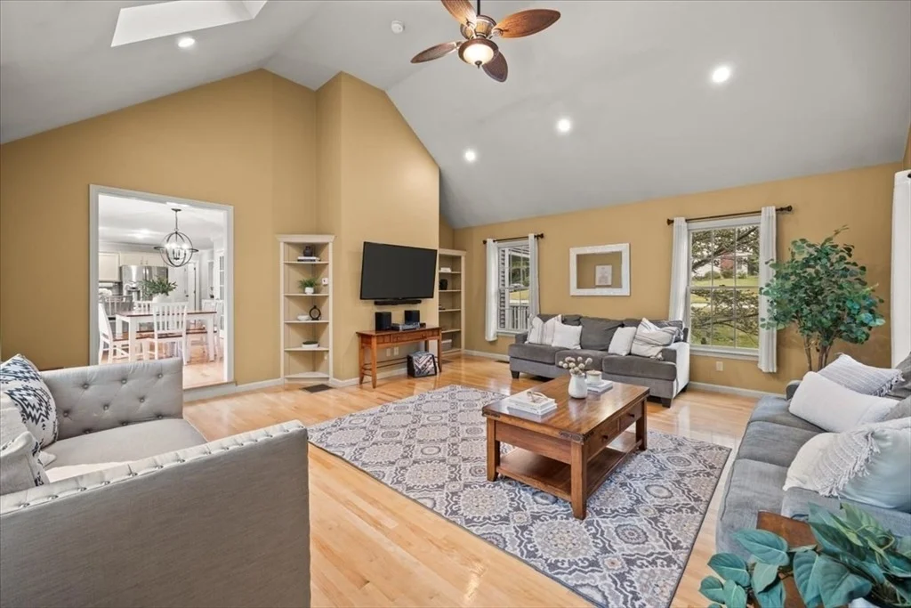 Photo of 130 Deer Hollow Trail
