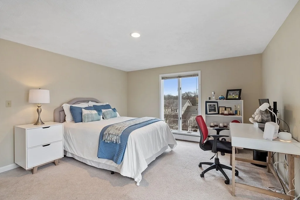 Photo of 10 Merrymount Dr