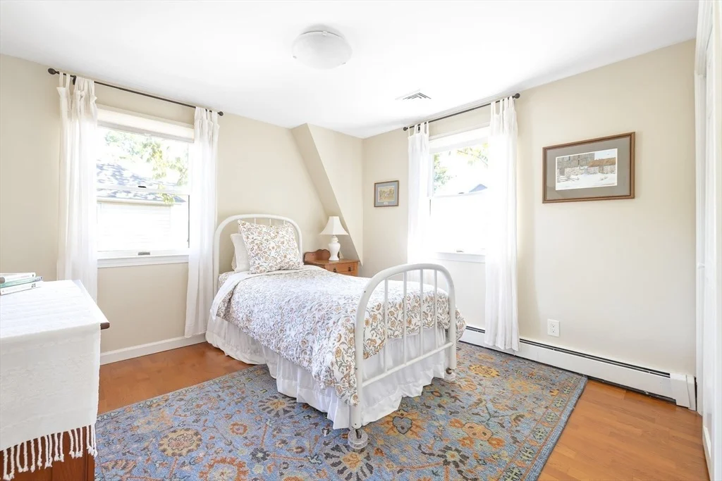 Photo of 28 Cottage St