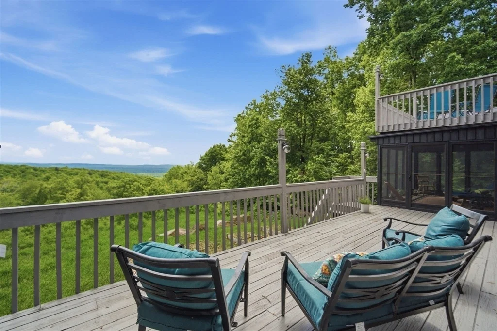 Photo of 48 Birch Bluff Rd
